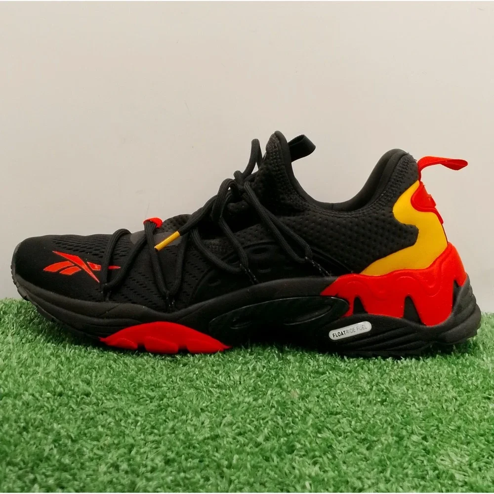 Reebok Trideca 200 Shoes Men's Size 12 M Medium Black Red Athletic Daily Sneaker